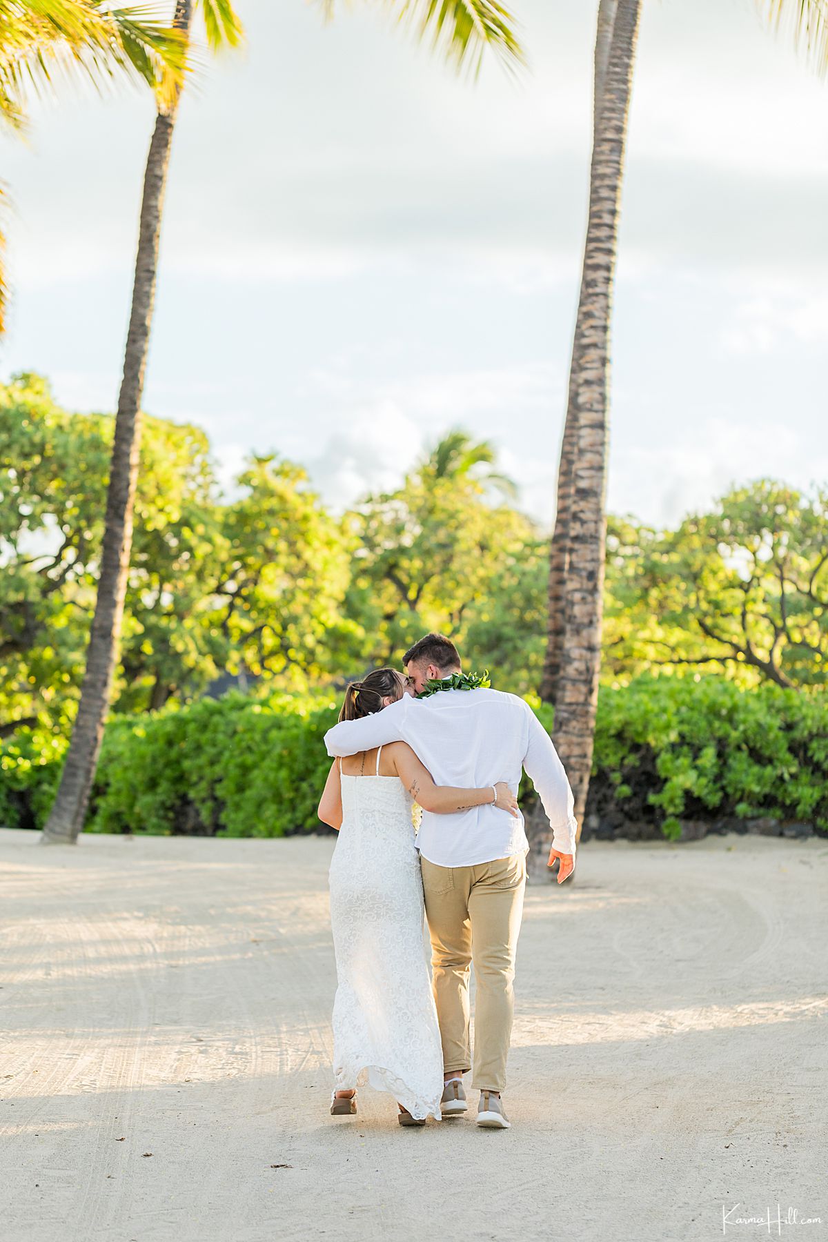 big island beach wedding 