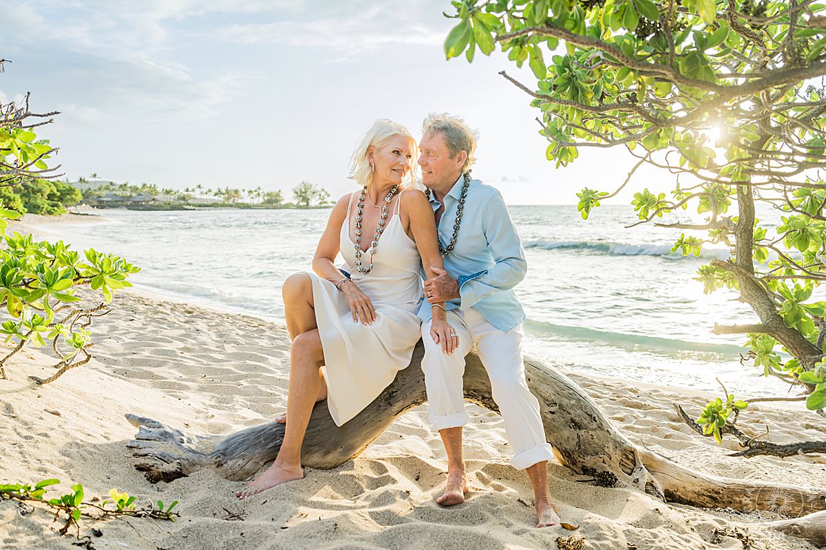 Happy Wedding Couple on the Big Island